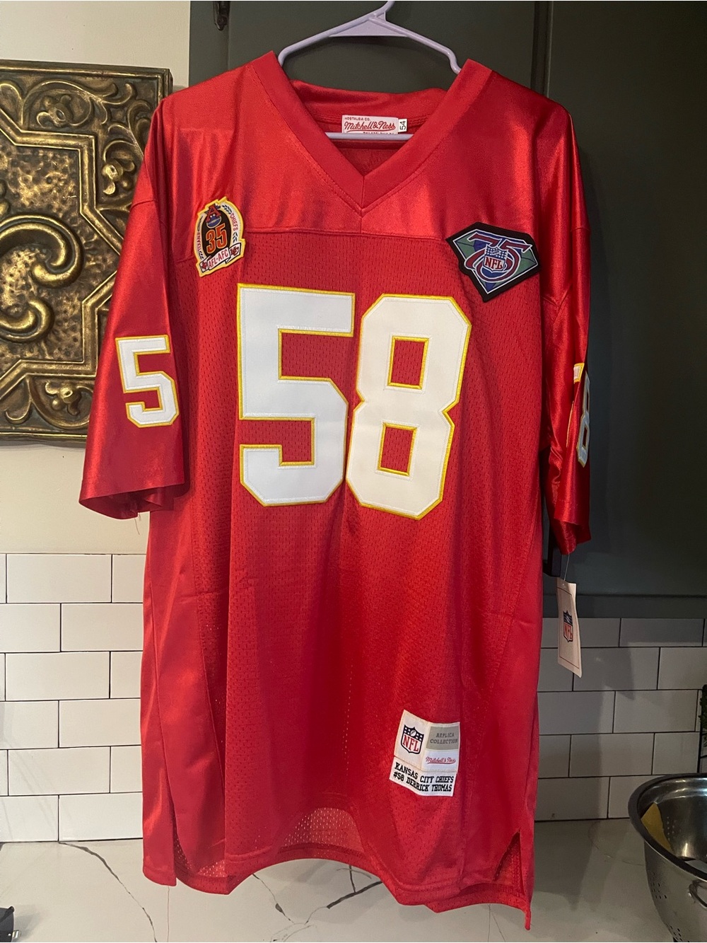 Men’s Vintage Derrick Thomas Chiefs Jersey Size 2X.